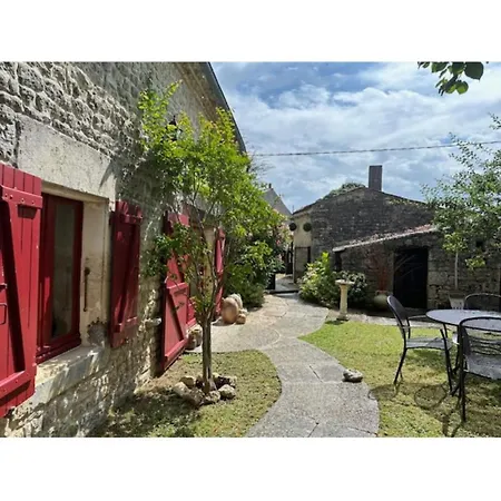 Maison Le Puits Du Bonheur *
