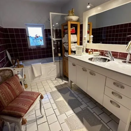 Maison Le Puits Du Bonheur *